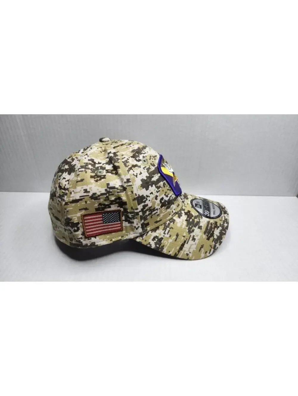 Minnesota Vikings New Era 2023 Salute To Service 39THIRTY Flex Hat Camo Size S/M - Picture 3 of 11
